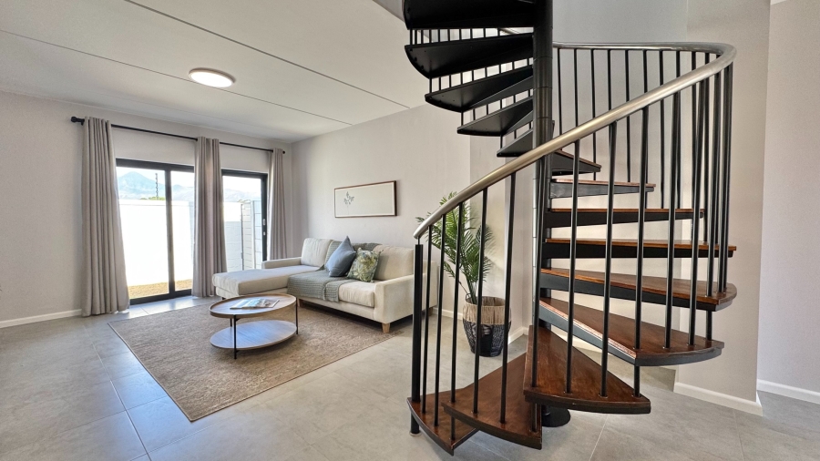 2 Bedroom Property for Sale in Whispering Pines Western Cape